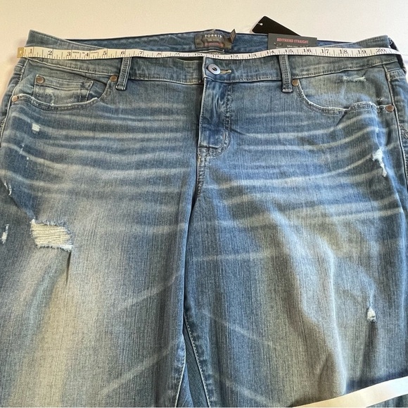 Torrid Women's Boyfriend Straight Distressed Jeans Size 18 - Picture 16 of 16